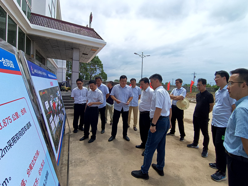 省鐵投公司副總經(jīng)理、蕪銅公路公司、皖江公司董事長劉允超一行到銅商高速項目調(diào)研指導工作1